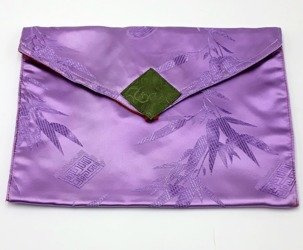 Etui for meditation books.