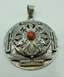 Silver pendant - Vajra with ruby stone