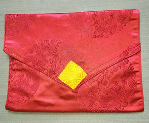 Etui for maditation books - red