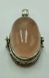 Silver ghau with rose quartz.