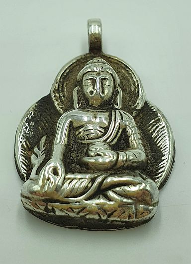 wisiorek-srebrny-budda-siakjamuni-wisiorki-buddyjska-ksi-garnia